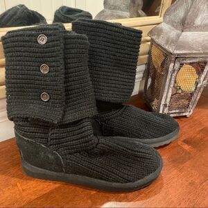 UGG CLASSIC CARDY KNIT BUTTON BLACK BOOTS SZ 6‎